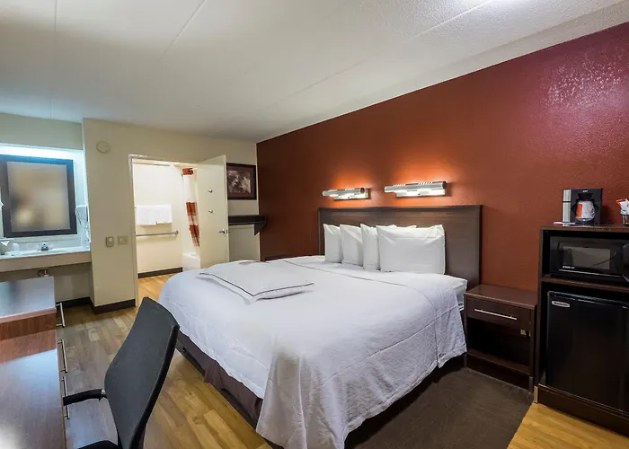 Red Roof Inn Plus+ Statesville